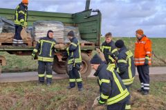 30.12.2023-Inschede-Sickerwasser-wurde-in-einem-Graben-hochgedrueckt-kjb-0006w